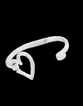 Load image into Gallery viewer, Bracelet hammered silvertone heart - a favorite!
